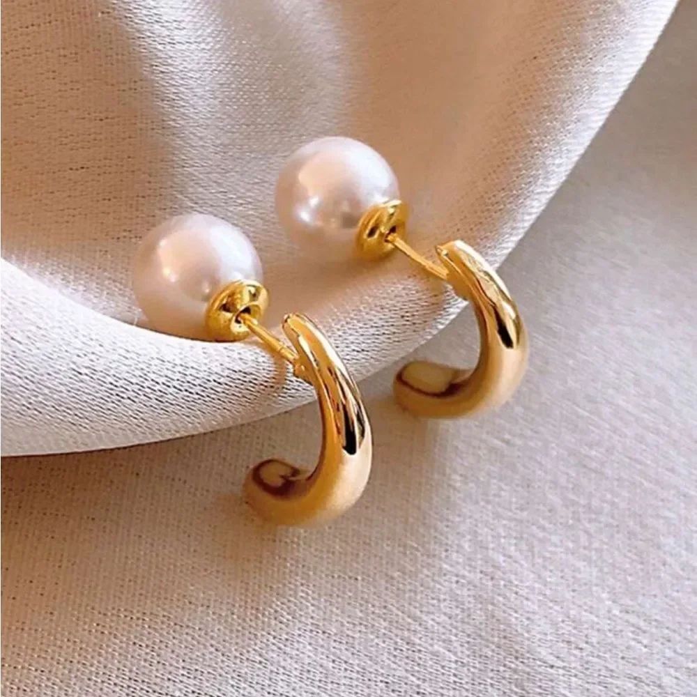 Pearl Earrings M1709